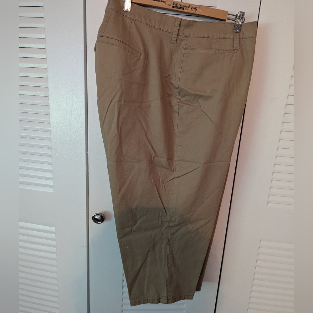 Gloria Vanderbilt Amanda Trouser Capris,  Size 22W,